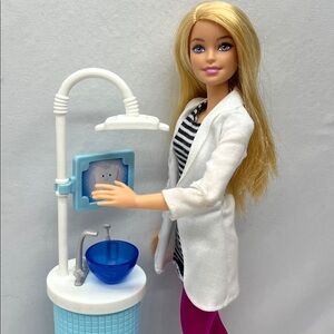 Dentist Barbie